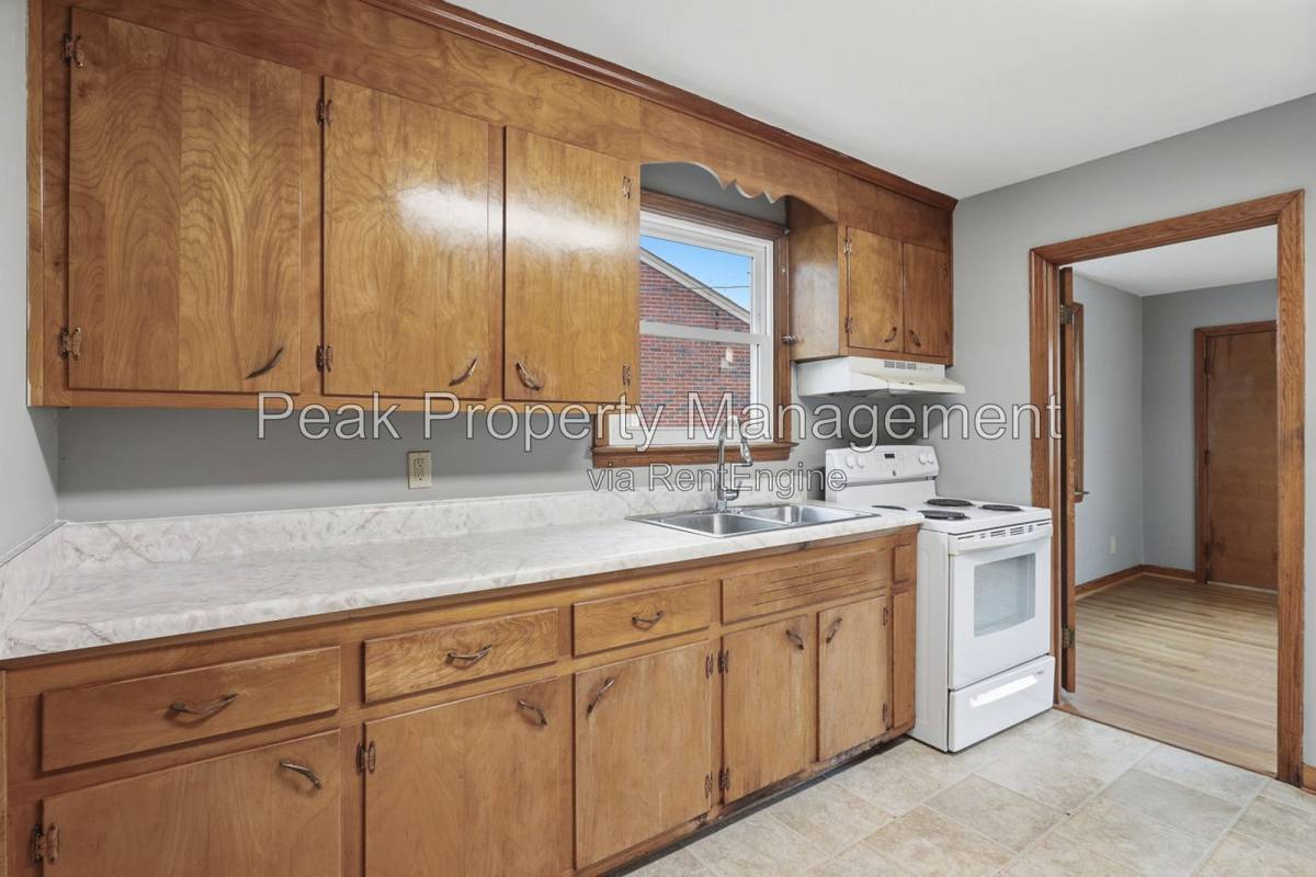 House for rent at 912 Augusta Ave, Petersburg, VA 23803