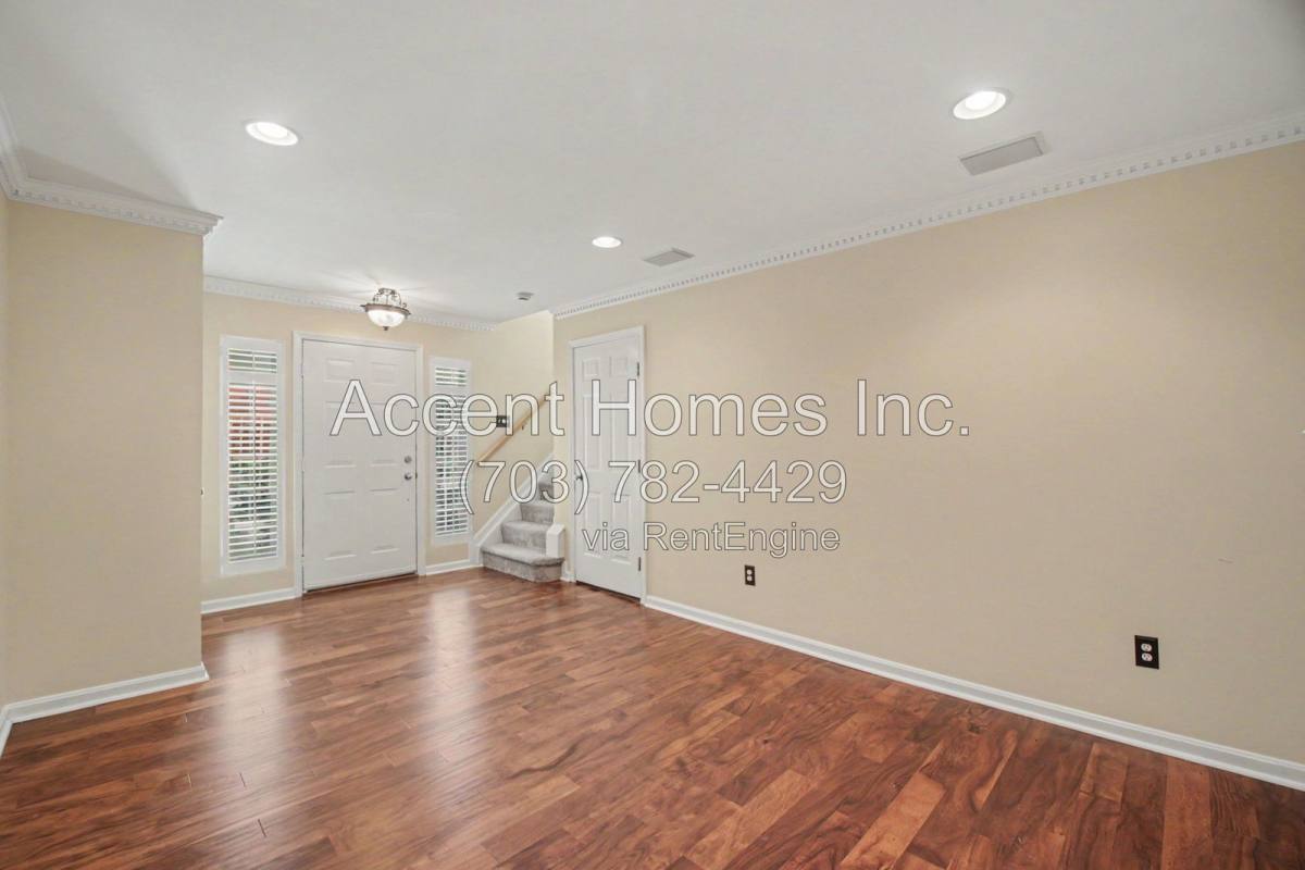 Townhouse for rent at 20864 Pitt Terrace, Sterling, VA 20165