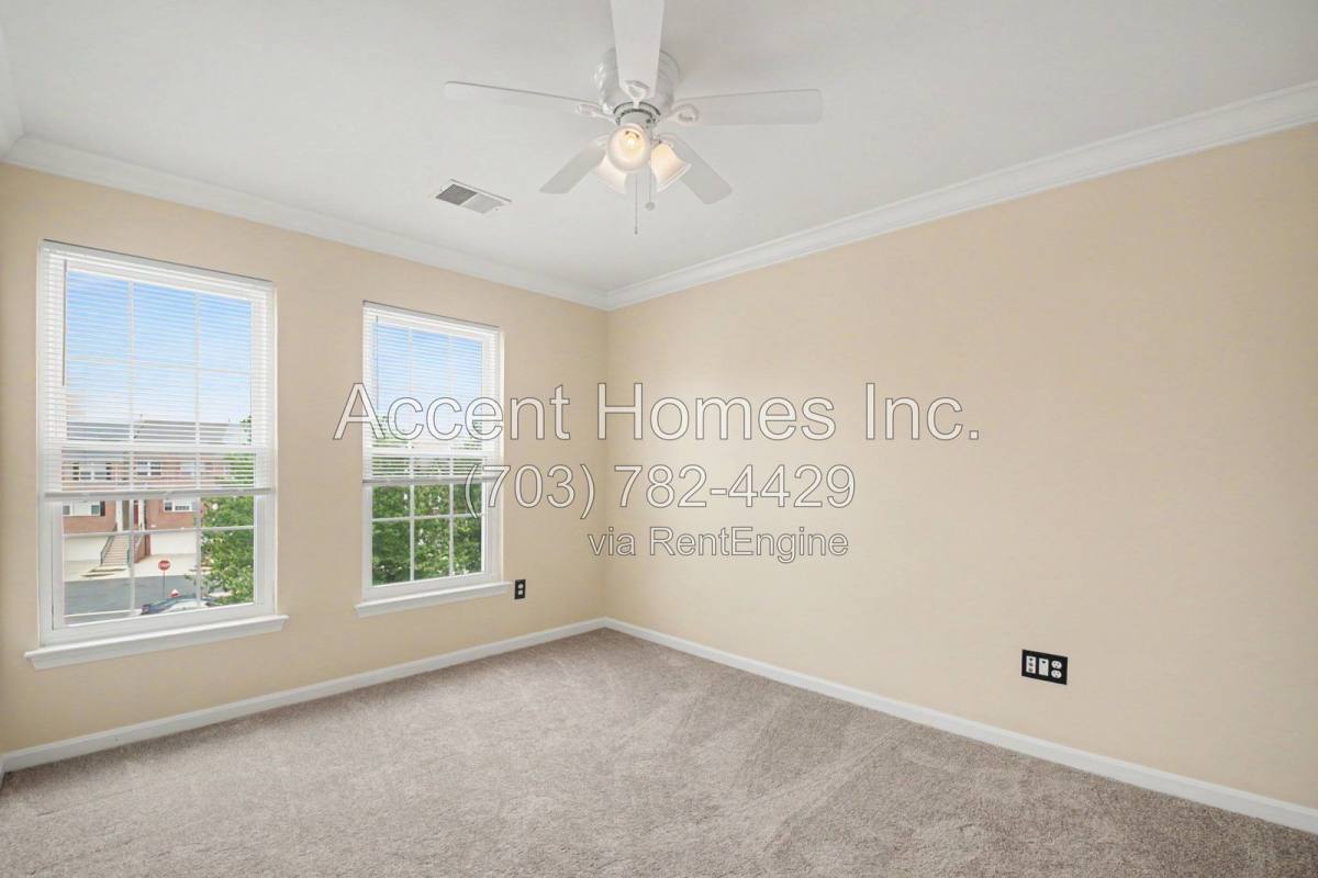 Townhouse for rent at 20864 Pitt Terrace, Sterling, VA 20165