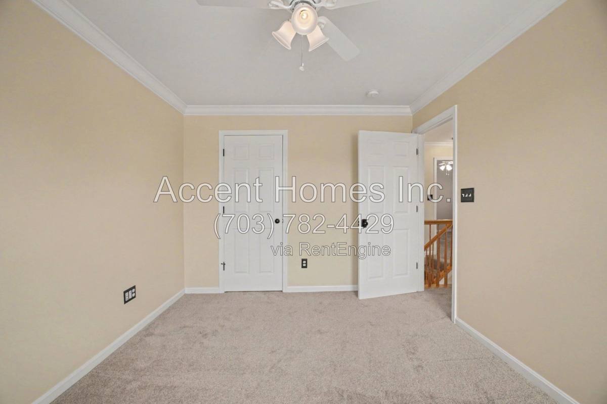 Townhouse for rent at 20864 Pitt Terrace, Sterling, VA 20165