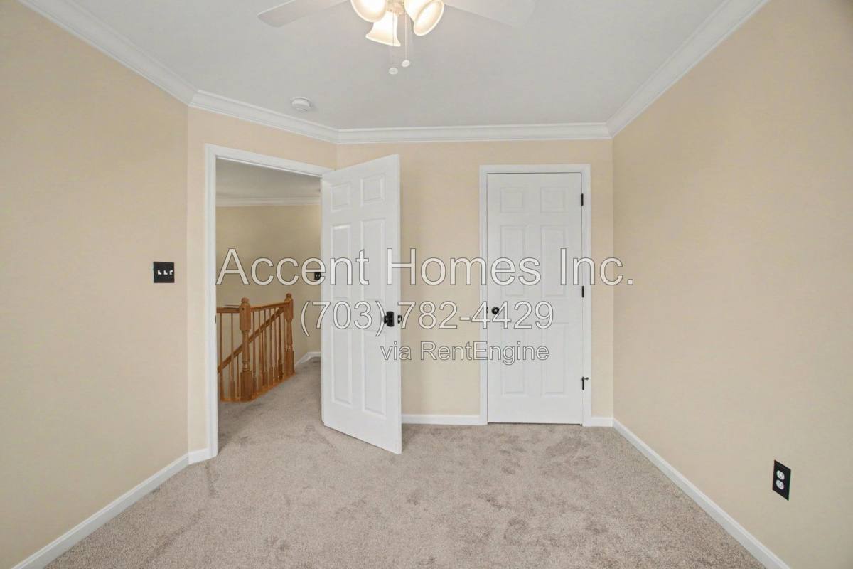 Townhouse for rent at 20864 Pitt Terrace, Sterling, VA 20165