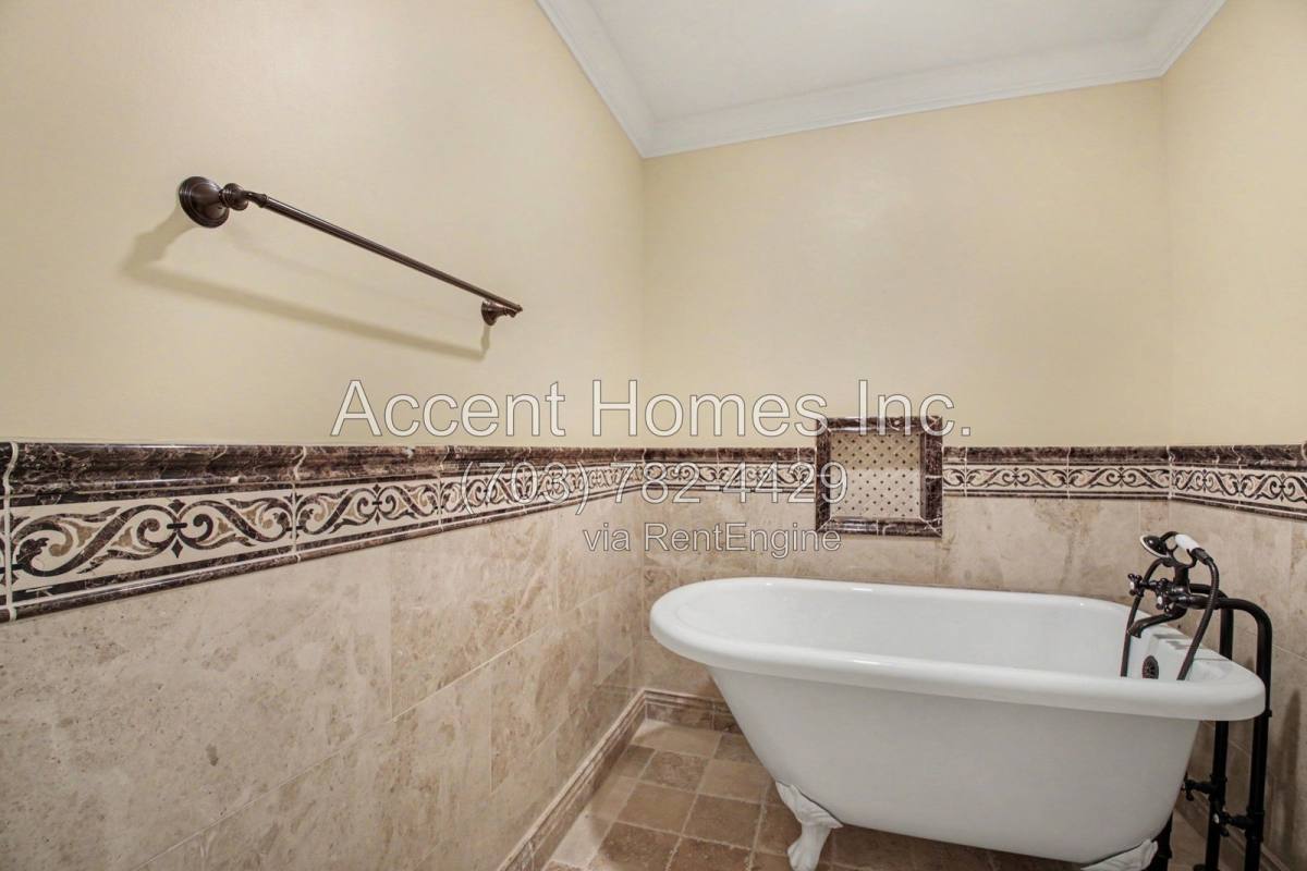 Townhouse for rent at 20864 Pitt Terrace, Sterling, VA 20165