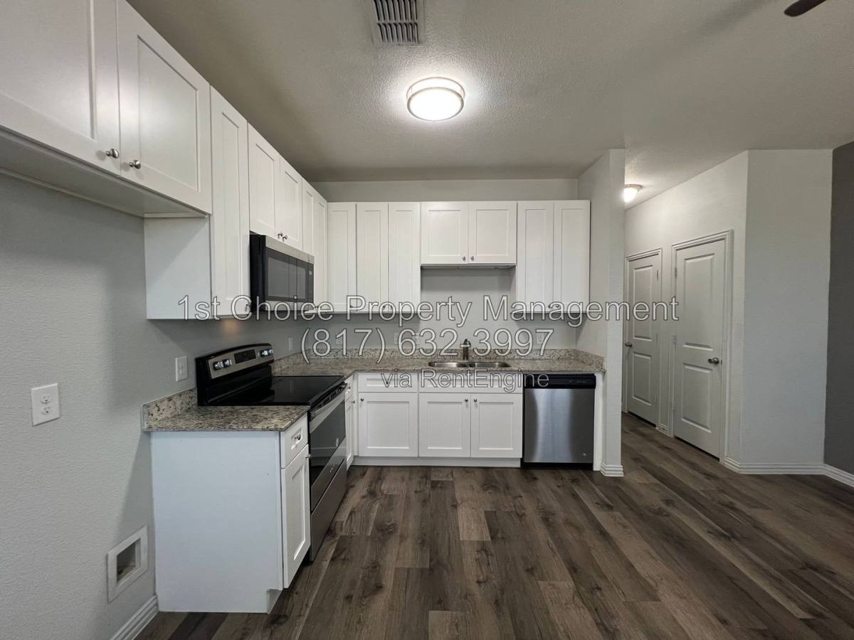 2024 Brookes St #2026, Fort Worth, TX 76105 - Apartment for Rent - Image 12