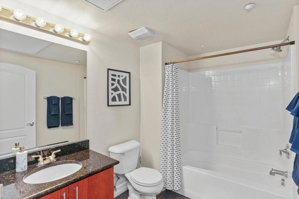 525 11th Ave #1408, San Diego, CA 92101 - Condo for Rent - Image 12