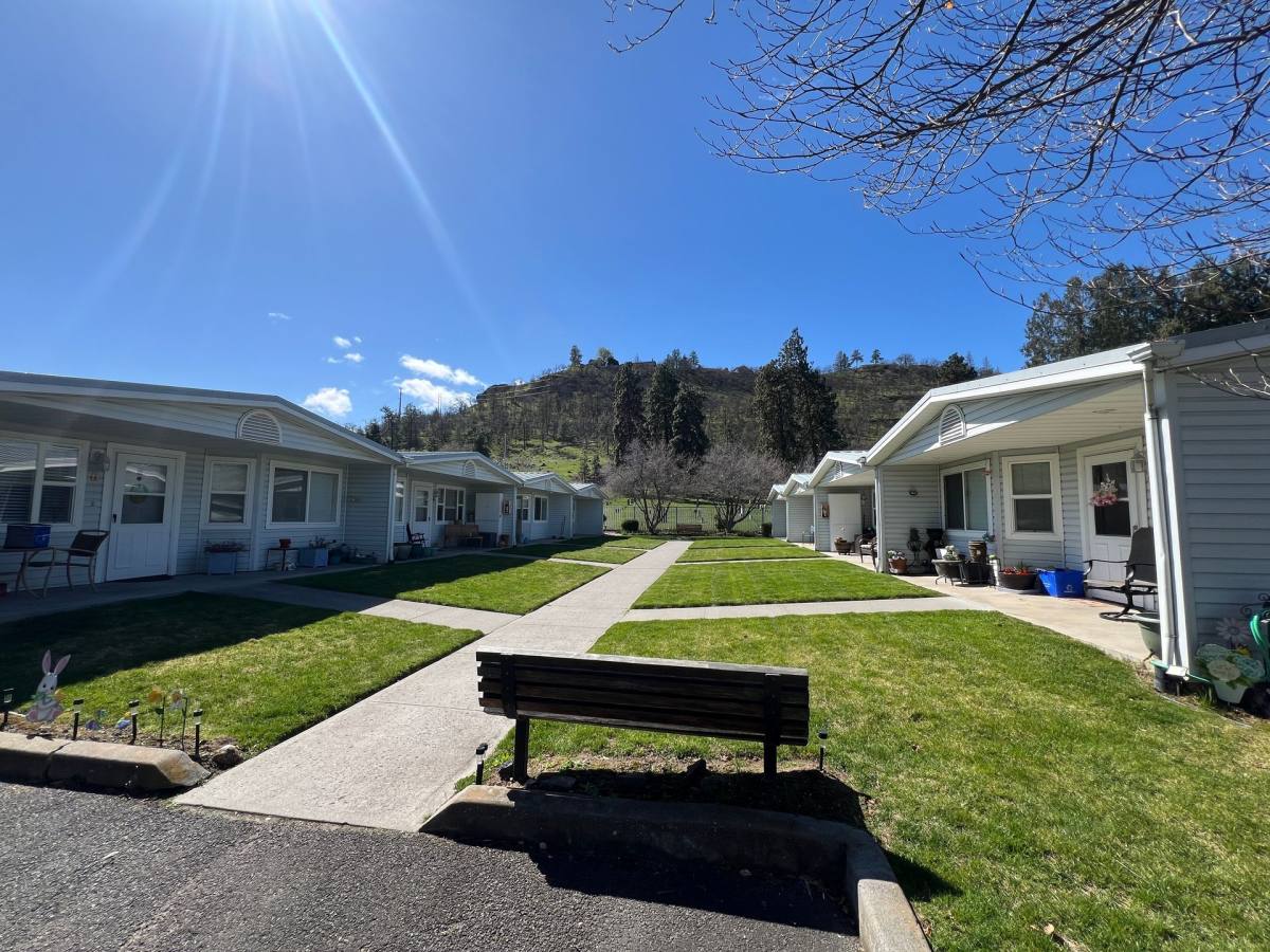 Apartment for rent at 1312 W 10th St, The Dalles, OR 97058