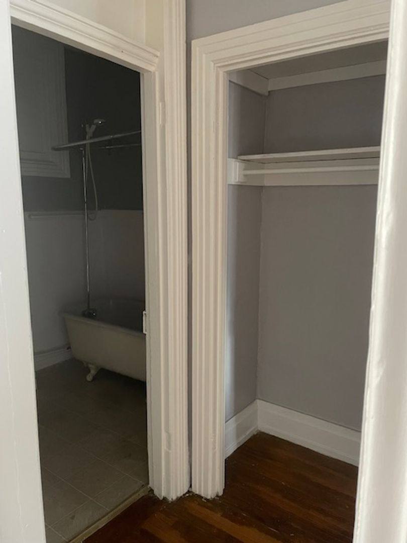 Apartment for rent at 1056-1060 Pennsylvania Ave, Tyrone, PA 16686
