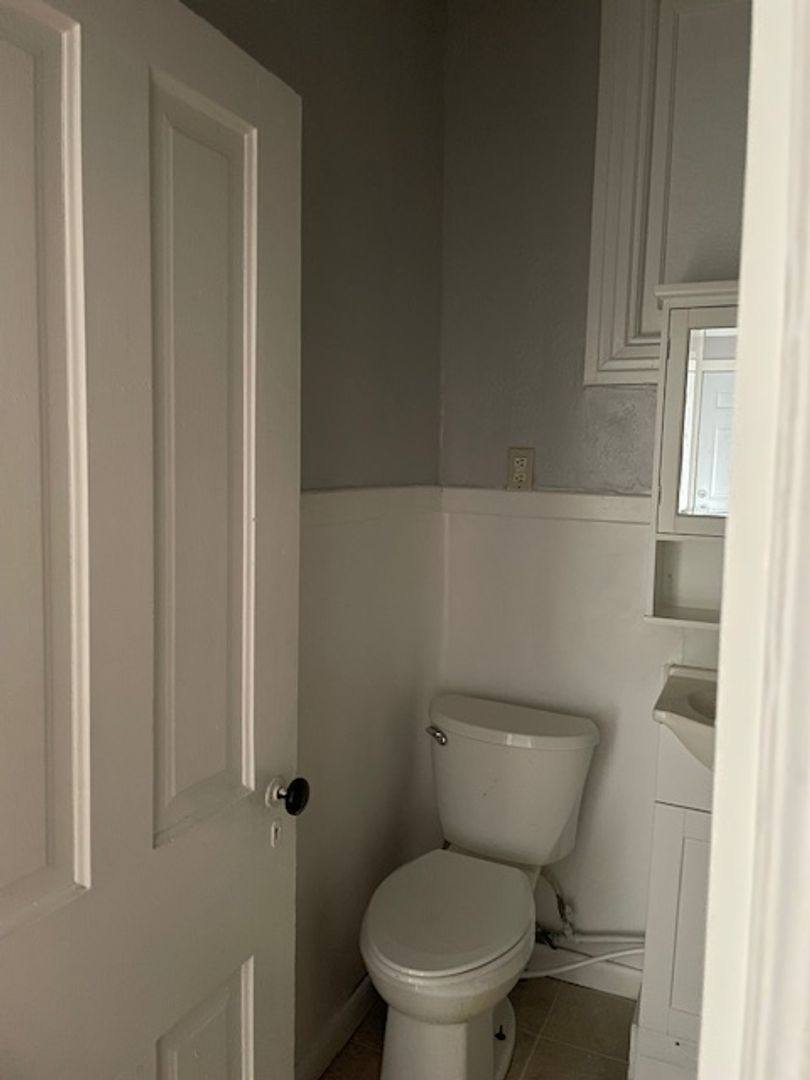 Apartment for rent at 1056-1060 Pennsylvania Ave, Tyrone, PA 16686