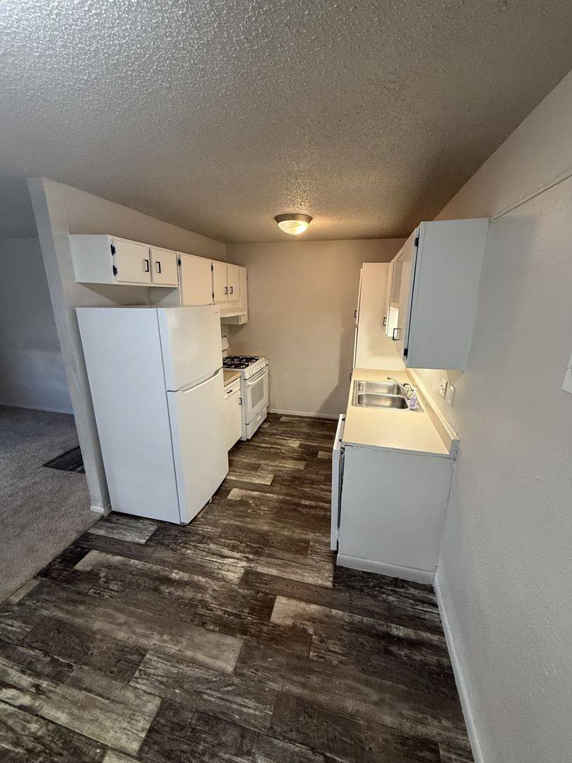 Apartment for rent at Garden Park, 207 N Hickory, Sapulpa, OK 74066