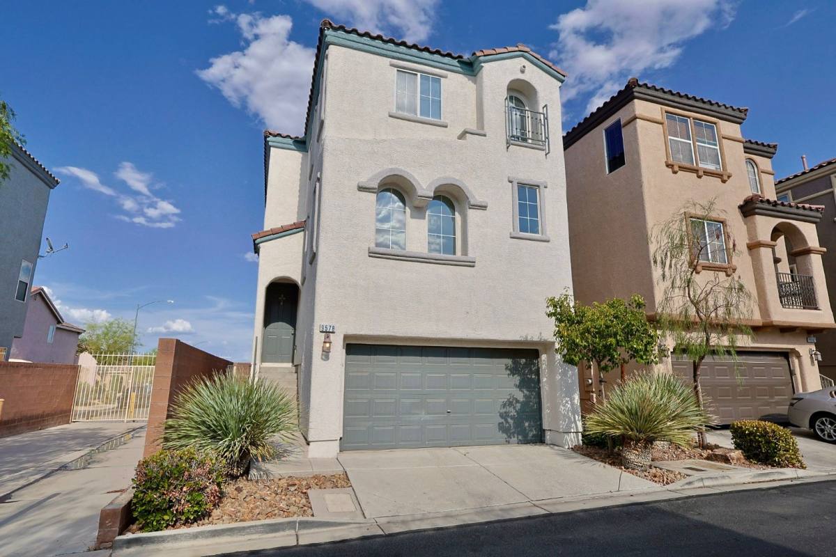 House for rent at 9578 Summer Furnace, Las Vegas, NV 89178