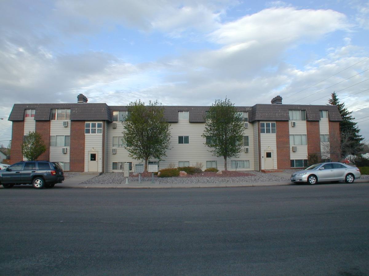 Apartment for rent at 4600-01-11-12 Hilltop Ave, Cheyenne, WY 82009