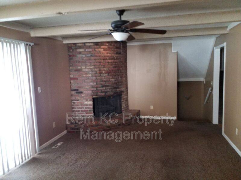 House for rent at 10013 N Harrison Dr, Kansas City, MO 64155