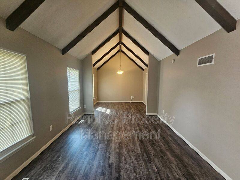 House for rent at 10013 N Harrison Dr, Kansas City, MO 64155