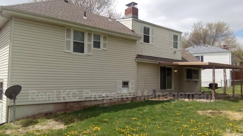 House for rent at 10013 N Harrison Dr, Kansas City, MO 64155
