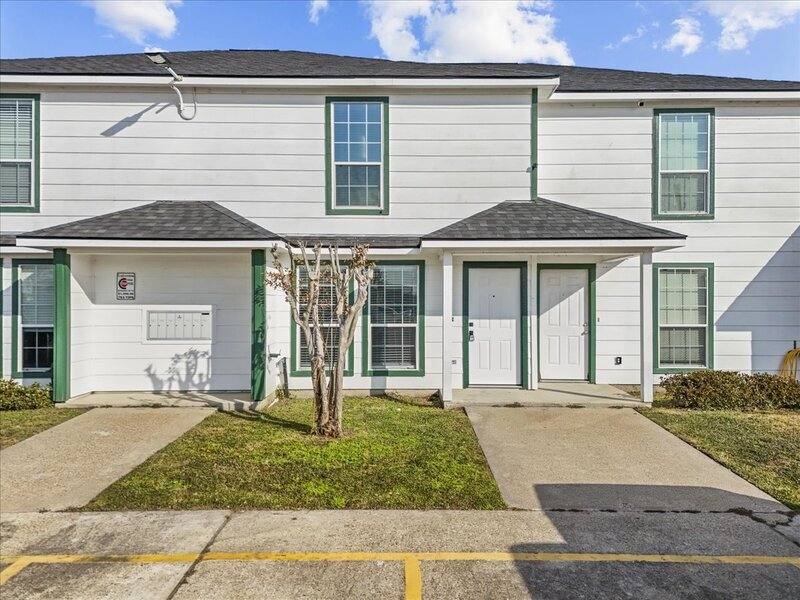 Apartment for rent at 5079 Akumal Calle, Dickinson, TX 77539