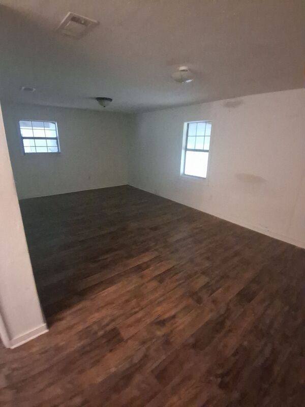 House for rent at 3058 Woodside Dr, Jackson, MS 39212