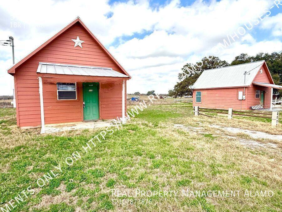 Apartment for rent at 573 Texas 97 #114, Floresville, TX 78114
