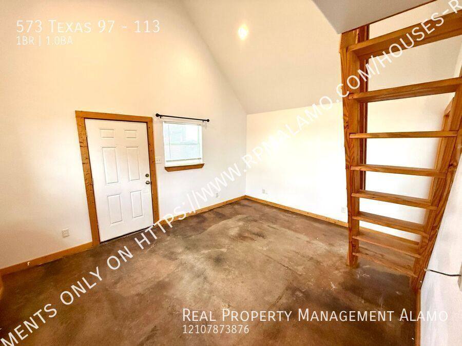 Apartment for rent at 573 Texas 97 #114, Floresville, TX 78114