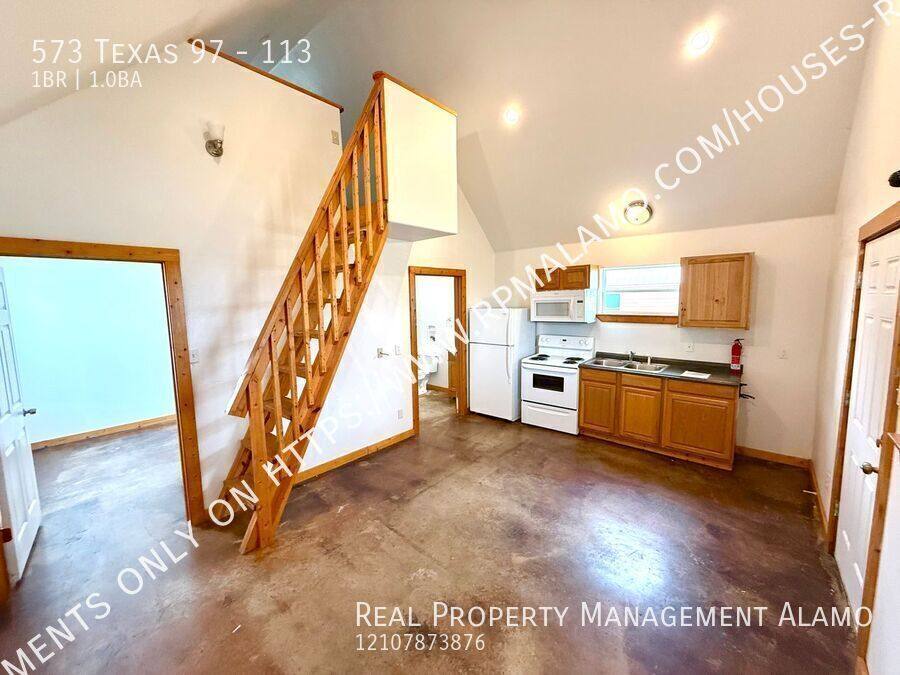 Apartment for rent at 573 Texas 97 #114, Floresville, TX 78114