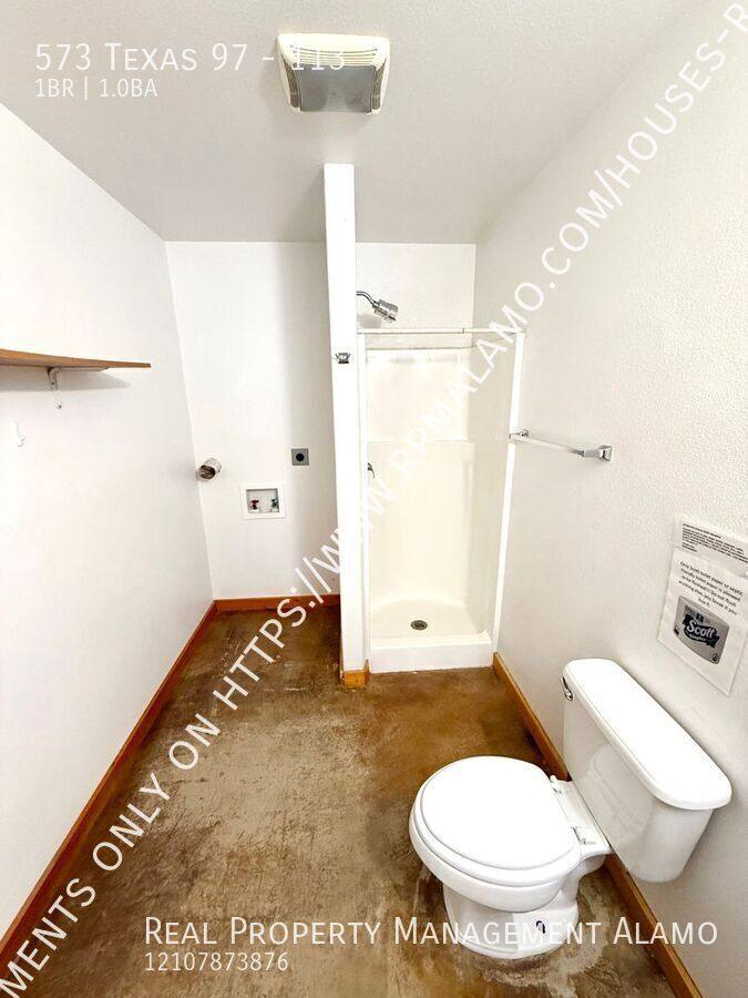 Apartment for rent at 573 Texas 97 #114, Floresville, TX 78114