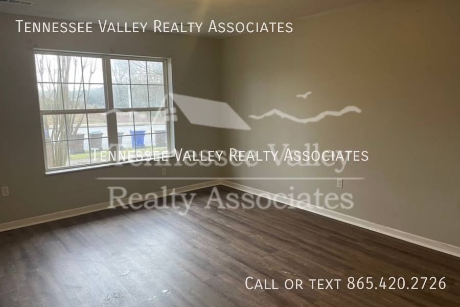 Townhouse for rent at 156 N Illinois Ave #B, Oak Ridge, TN 37830