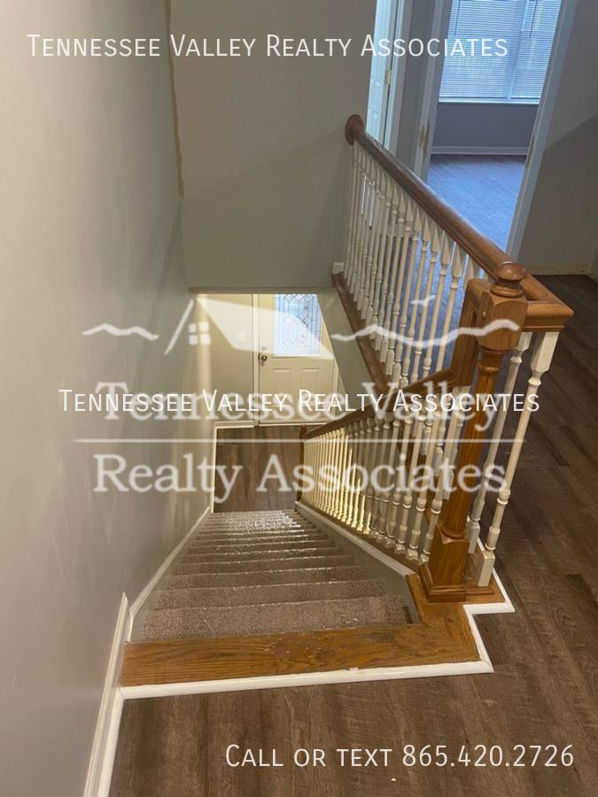 Townhouse for rent at 156 N Illinois Ave #B, Oak Ridge, TN 37830