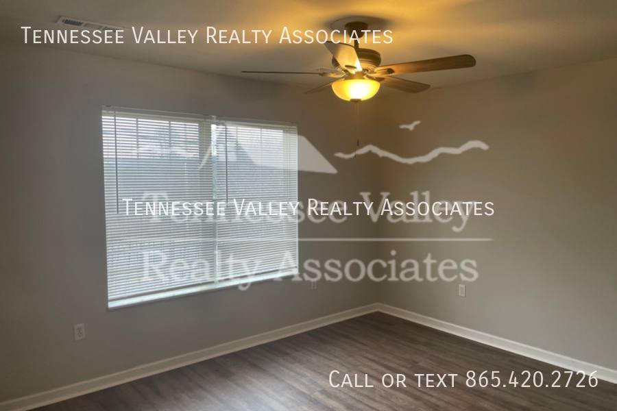 Townhouse for rent at 156 N Illinois Ave #B, Oak Ridge, TN 37830