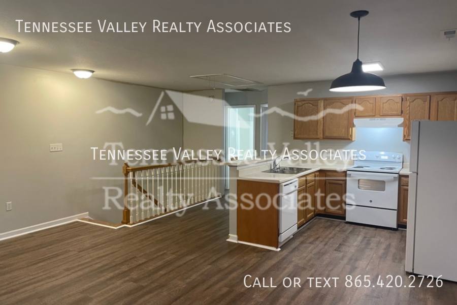 Townhouse for rent at 156 N Illinois Ave #B, Oak Ridge, TN 37830