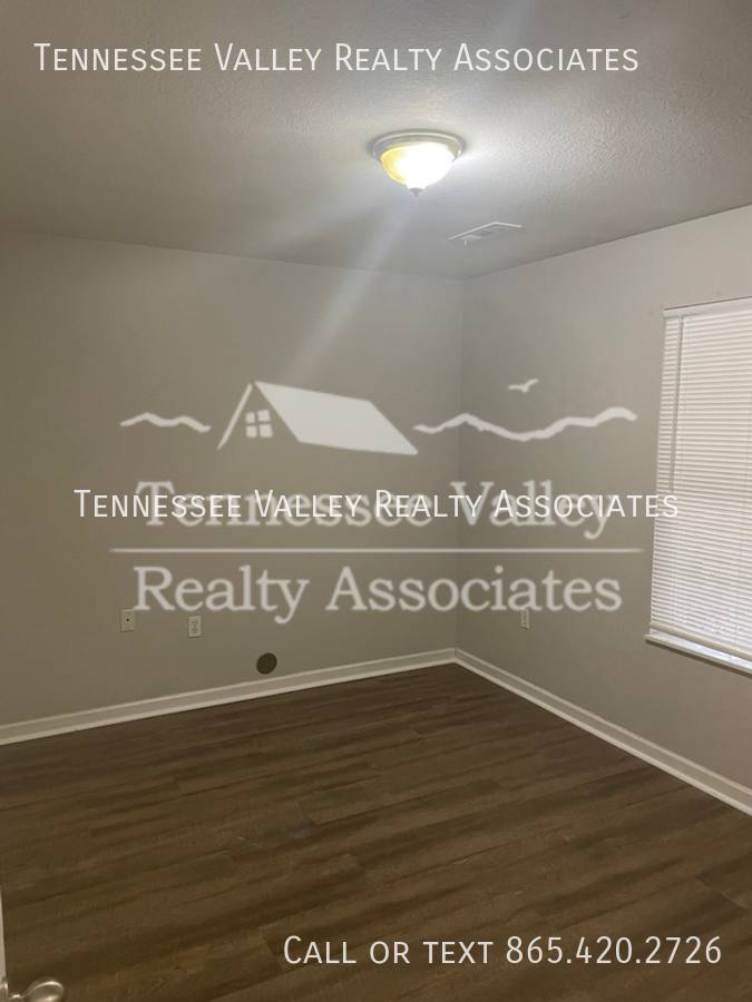 Townhouse for rent at 156 N Illinois Ave #B, Oak Ridge, TN 37830