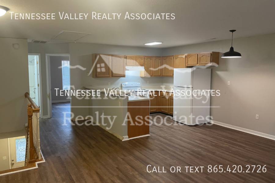 Townhouse for rent at 156 N Illinois Ave #B, Oak Ridge, TN 37830