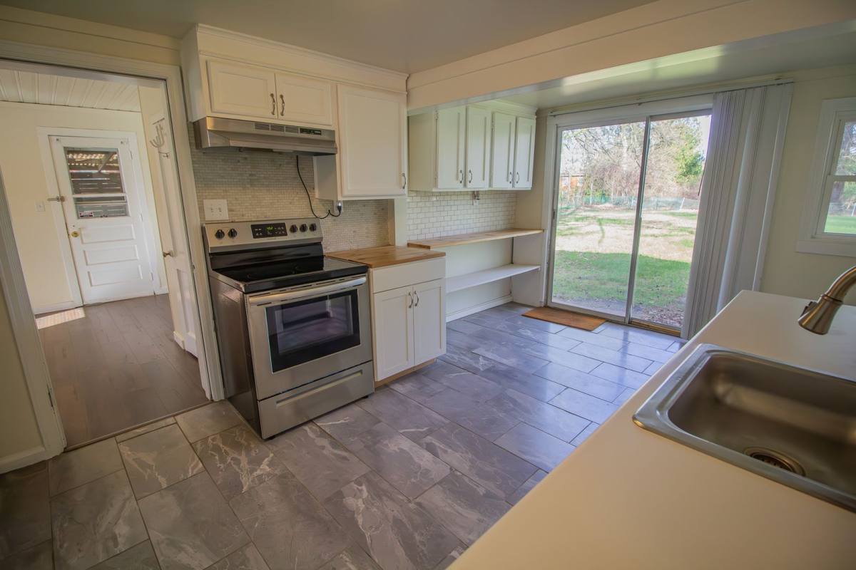 House for rent at 934 Mohegan Rd, Schenectady, NY 12309
