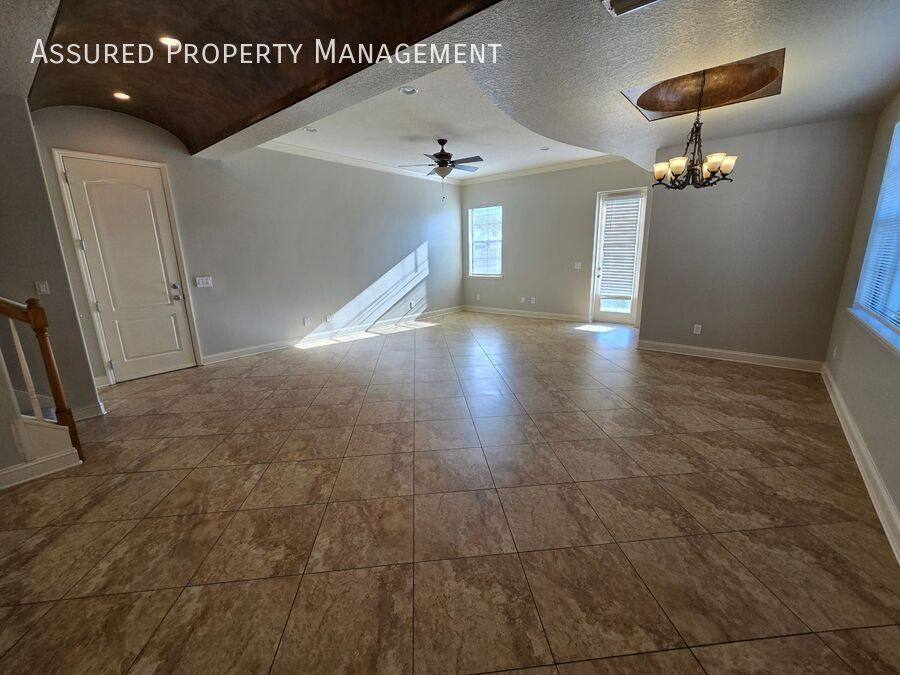 Townhouse for rent at 112 E Esther St, Orlando, FL 32806