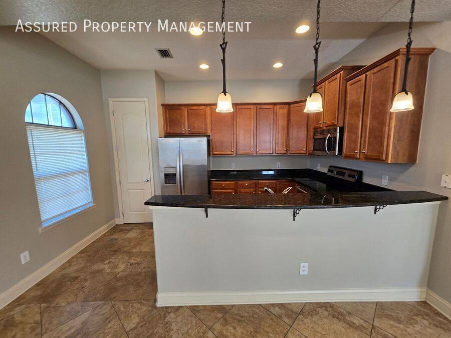 Townhouse for rent at 112 E Esther St, Orlando, FL 32806