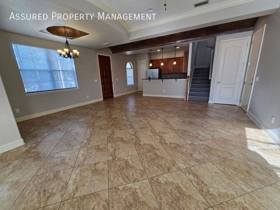 Townhouse for rent at 112 E Esther St, Orlando, FL 32806