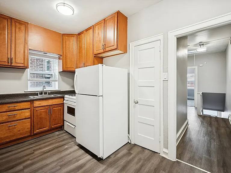 Apartment for rent at 7210 Oxford Ave #C3, Philadelphia, PA 19111