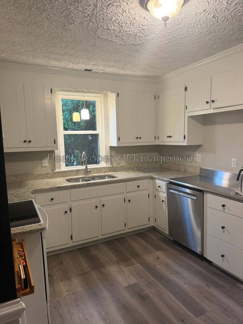 House for rent at 500 Azalea Ave, Richmond, VA 23227