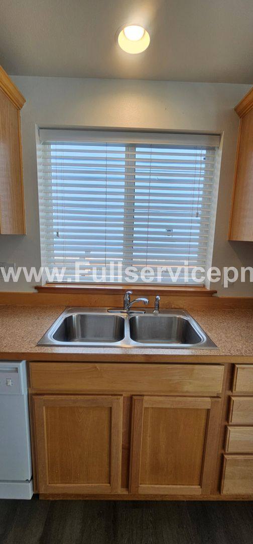 House for rent at 22607 SE 287th Place, Maple Valley, WA 98038