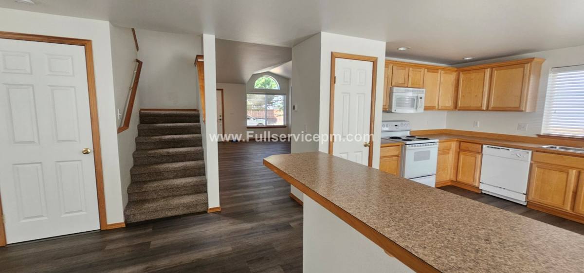 House for rent at 22607 SE 287th Place, Maple Valley, WA 98038