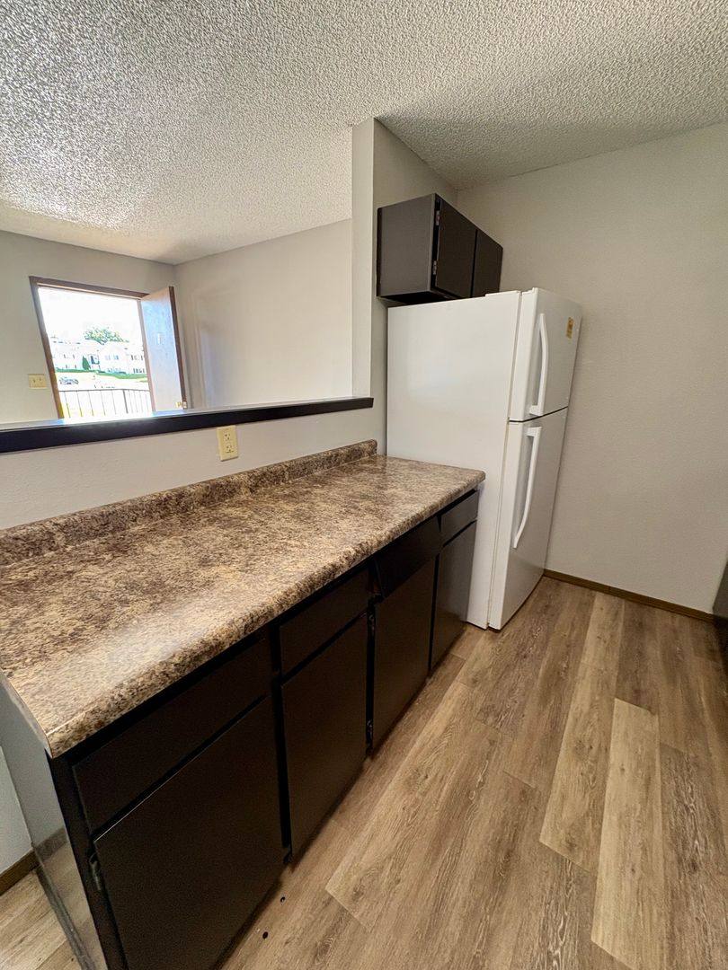 Apartment for rent at 3719 W 9th St, Waterloo, IA 50702