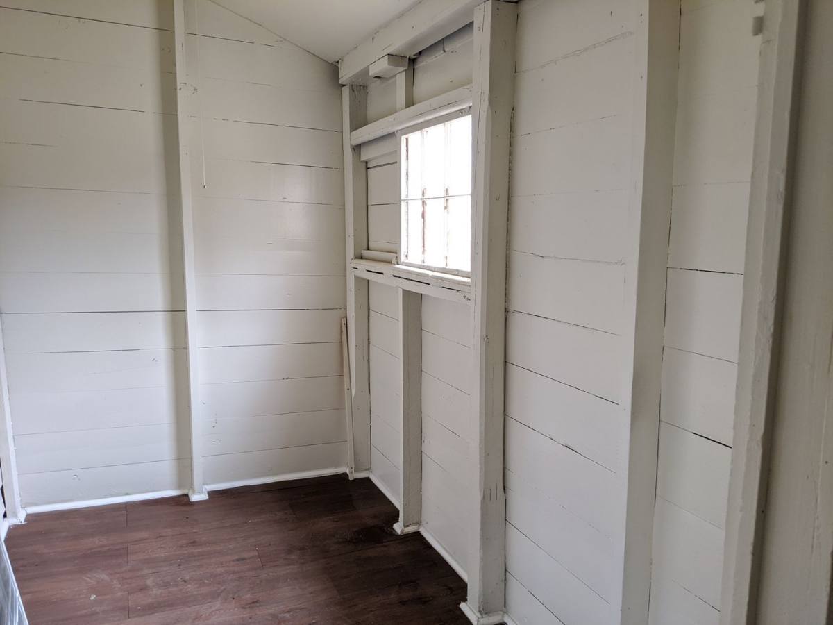 Apartment for rent at 523 W Grand Ave, Muskegon, MI 49441