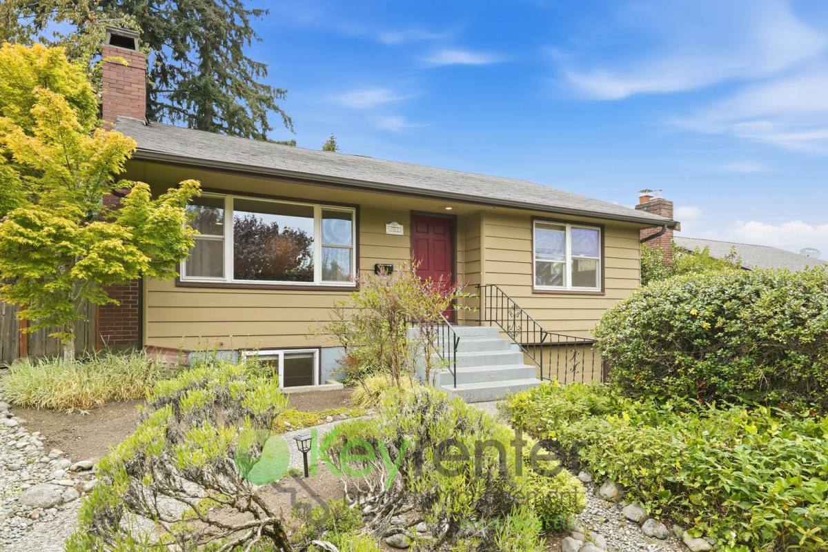 House for rent at 4011 48th Ave SW, Seattle, WA 98116