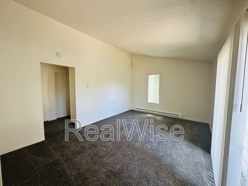 Apartment for rent at 100 Gatch St #20, Woodburn, OR 97071