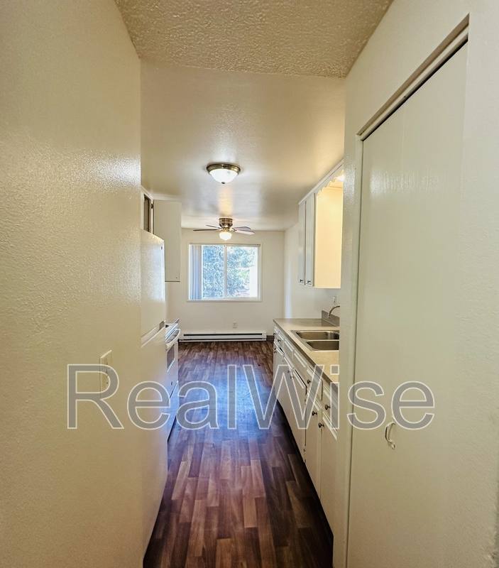 Apartment for rent at 100 Gatch St #20, Woodburn, OR 97071