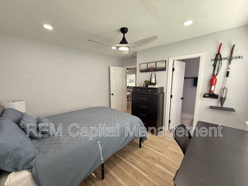 Apartment for rent at 300 30th Ave N #A, Saint Petersburg, FL 33704