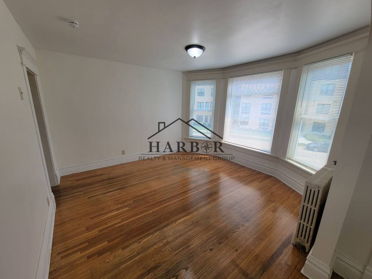 Apartment for rent at 711 1st Dr NW, Austin, MN 55912