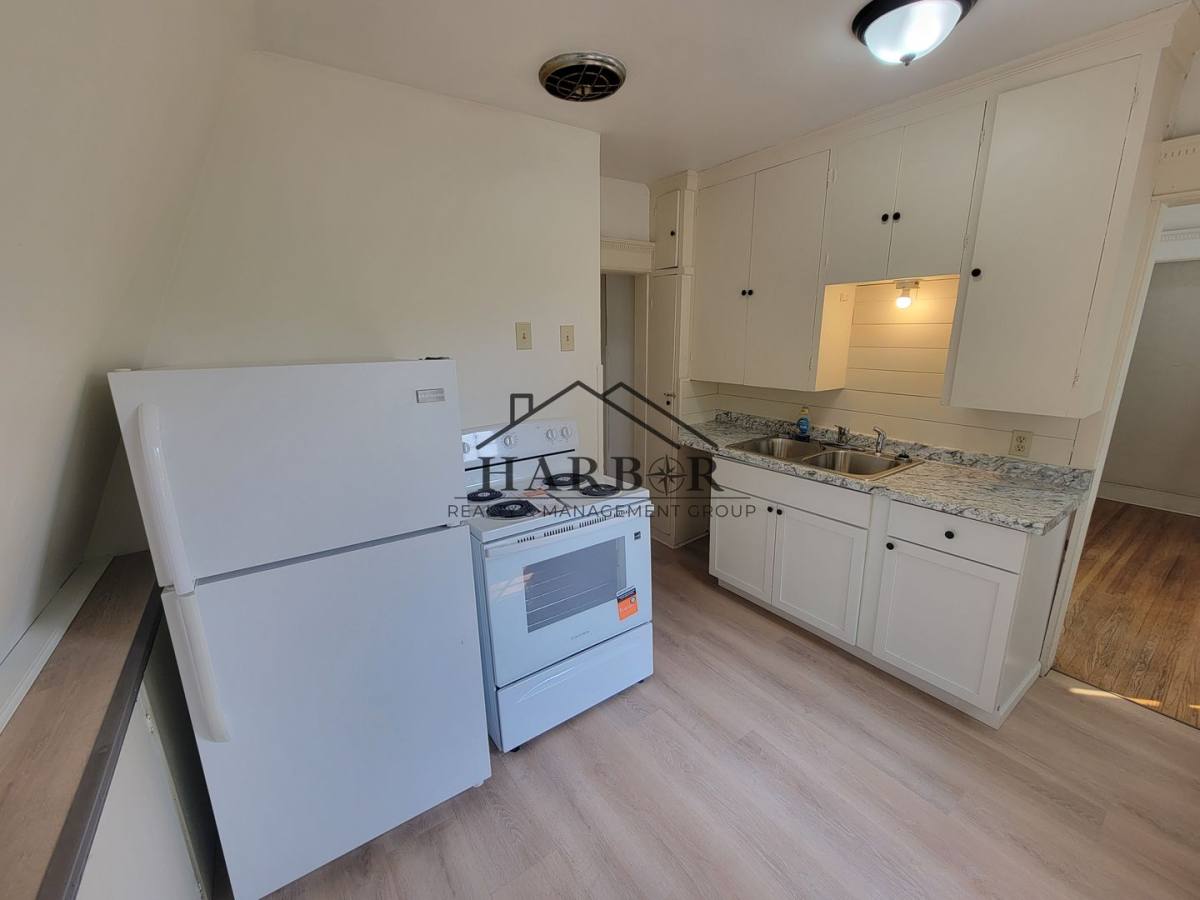 Apartment for rent at 711 1st Dr NW, Austin, MN 55912