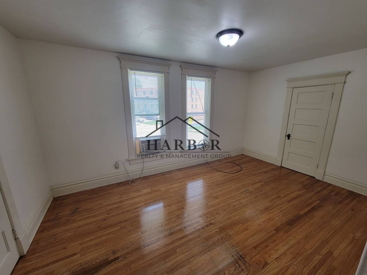 Apartment for rent at 711 1st Dr NW, Austin, MN 55912