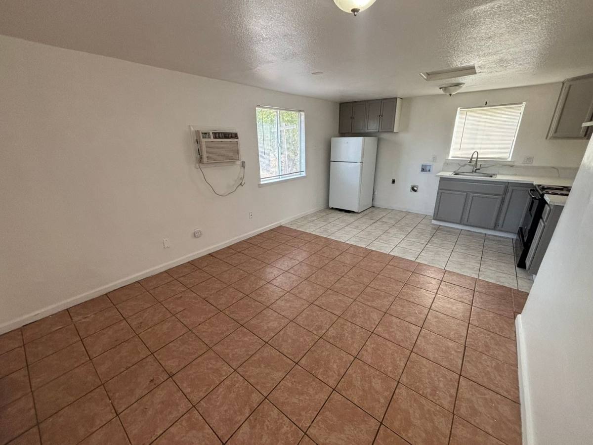 5801 Wallace Ave, Sacramento, CA 95824 - Apartment for Rent - Image 4