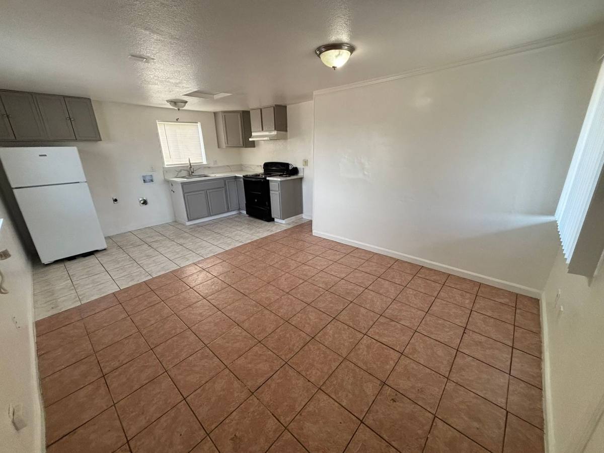 5801 Wallace Ave, Sacramento, CA 95824 - Apartment for Rent - Image 3