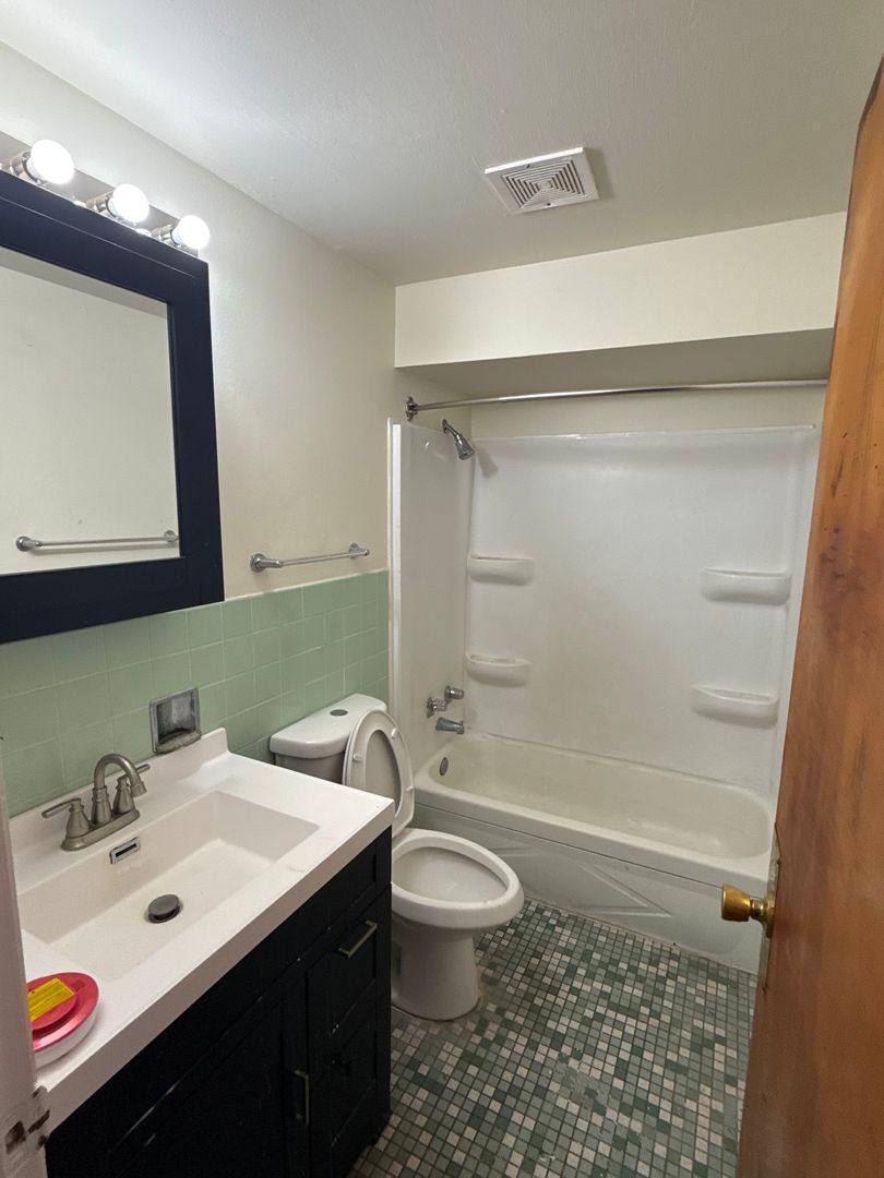 Apartment for rent at 12619 - 12623 Lincoln St, Riverdale, IL 60827