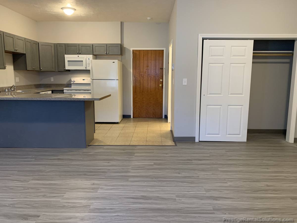 Apartment for rent at 11 Willow St #101, Fitchburg, MA 01420